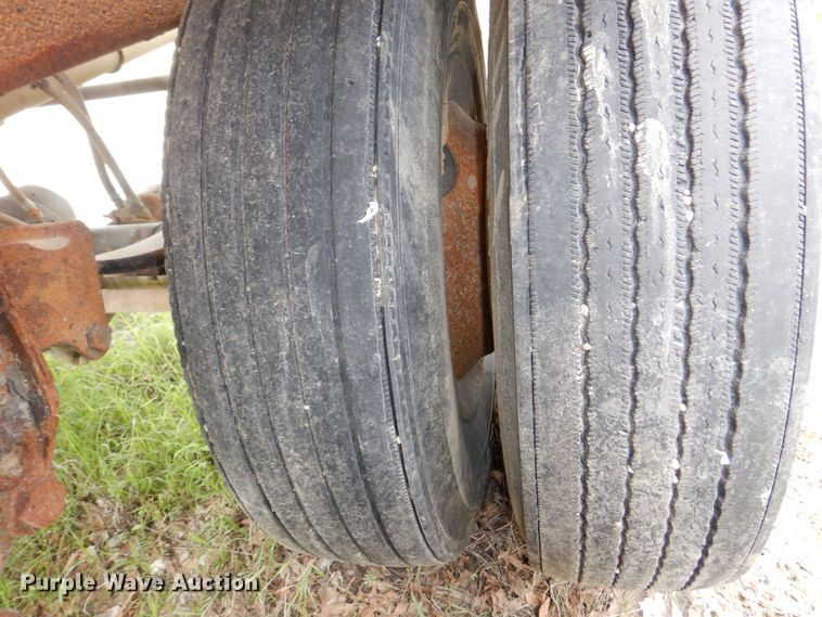 image for item DM2261 2000 Polar  tank trailer