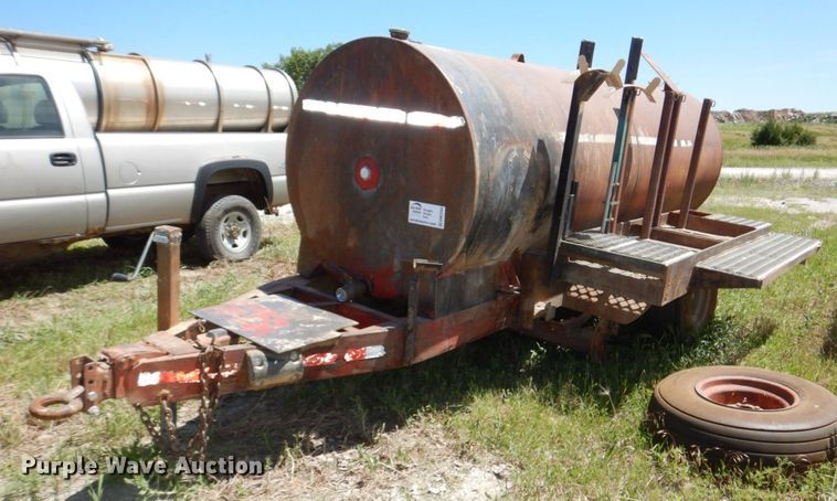 image for item DM2264 Fuel tank trailer