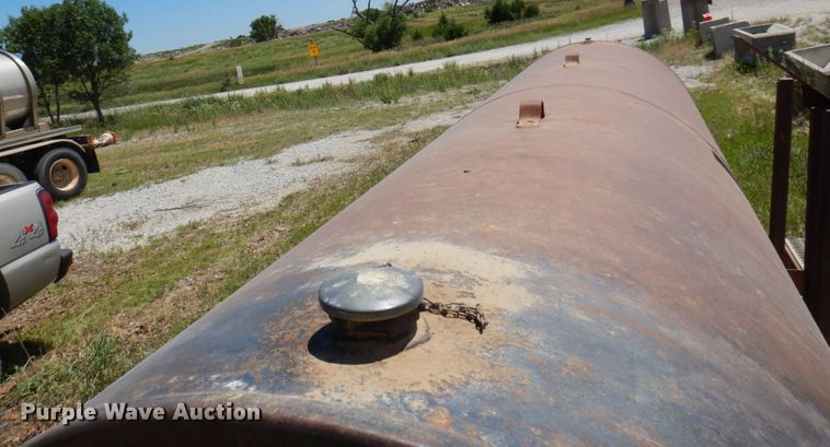 image for item DM2264 Fuel tank trailer