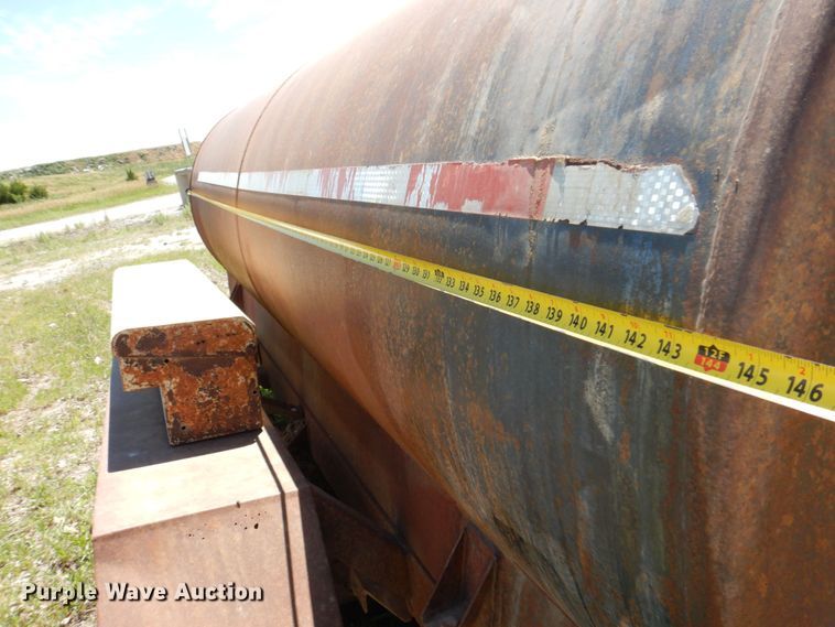 image for item DM2264 Fuel tank trailer