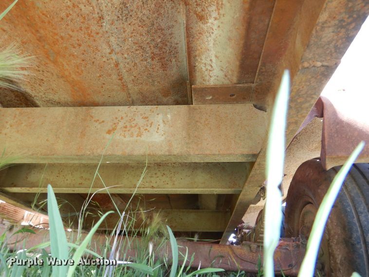 image for item DM2264 Fuel tank trailer