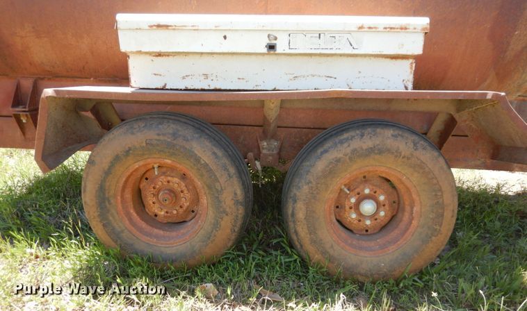 image for item DM2264 Fuel tank trailer