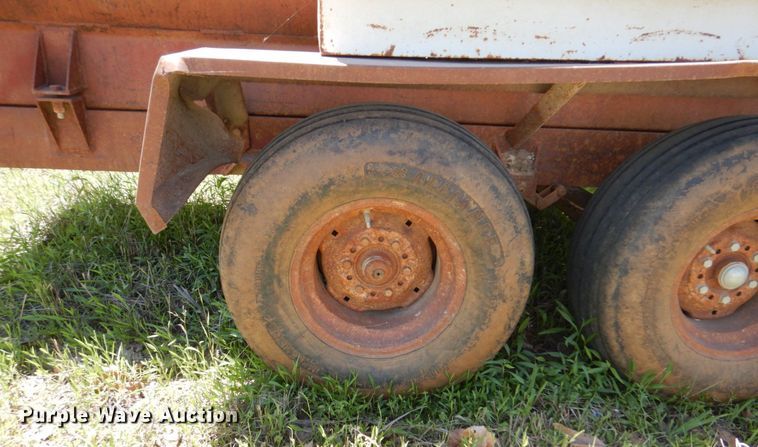 image for item DM2264 Fuel tank trailer