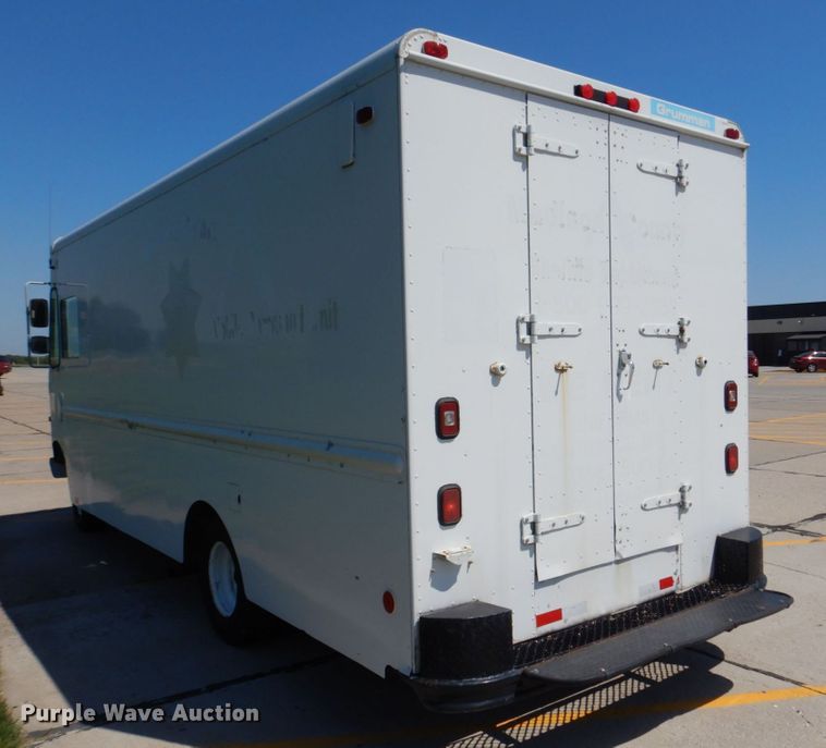 image for item DM2301 1991 Chevrolet P30  delivery truck