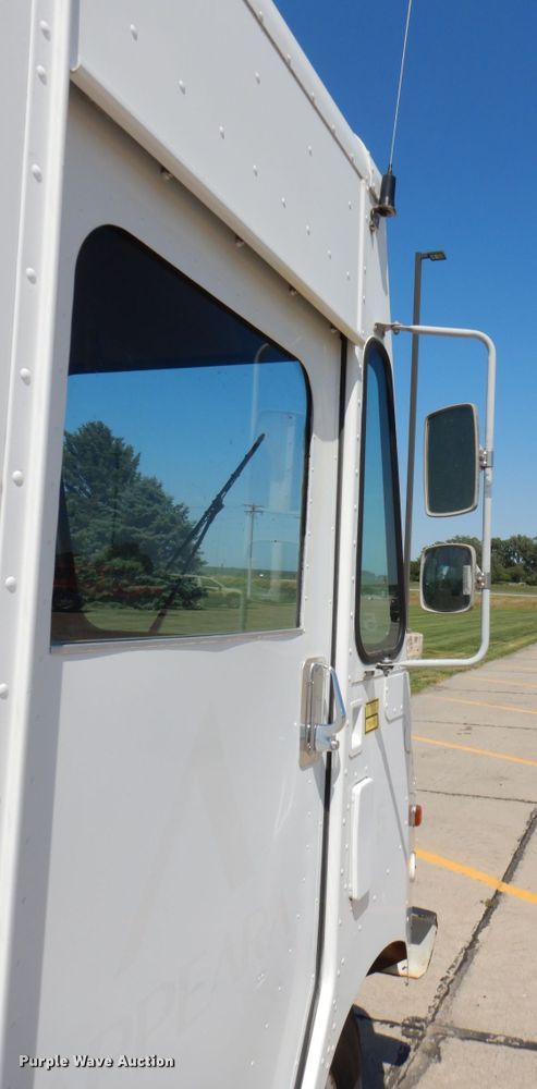 image for item DM2301 1991 Chevrolet P30  delivery truck