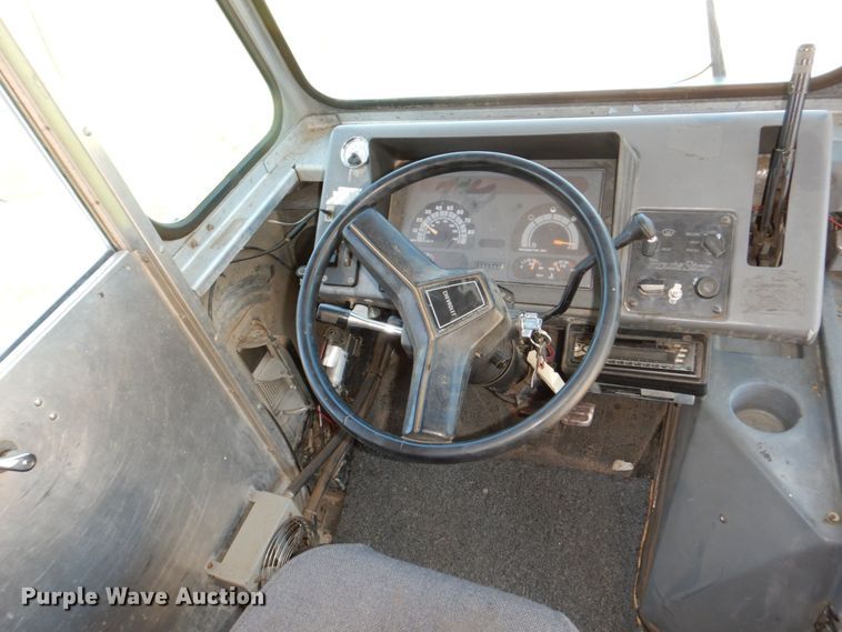 image for item DM2301 1991 Chevrolet P30  delivery truck