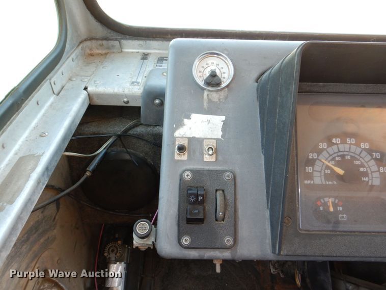 image for item DM2301 1991 Chevrolet P30  delivery truck