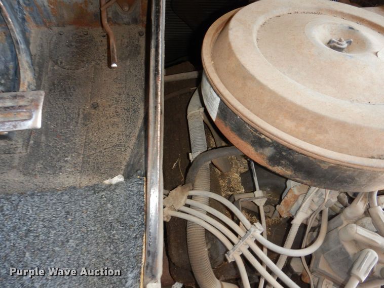 image for item DM2301 1991 Chevrolet P30  delivery truck