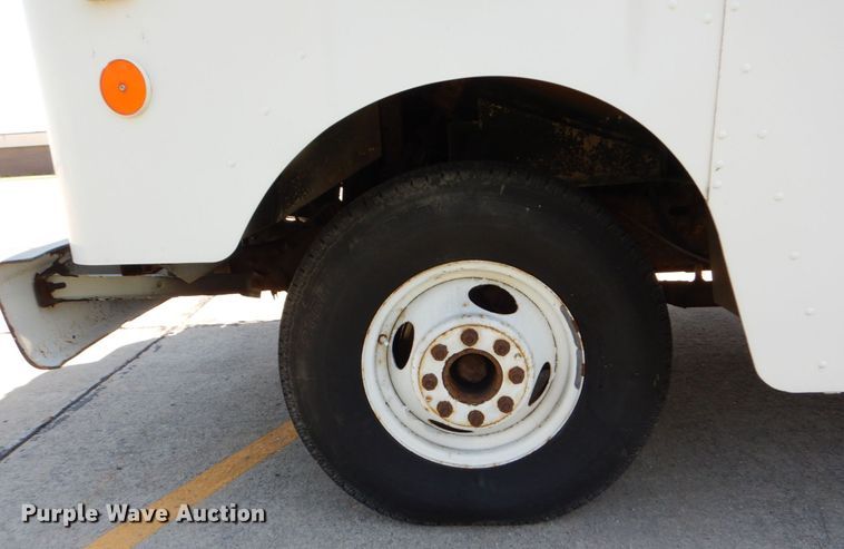 image for item DM2301 1991 Chevrolet P30  delivery truck