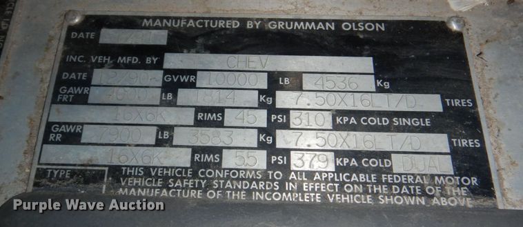 image for item DM2301 1991 Chevrolet P30  delivery truck