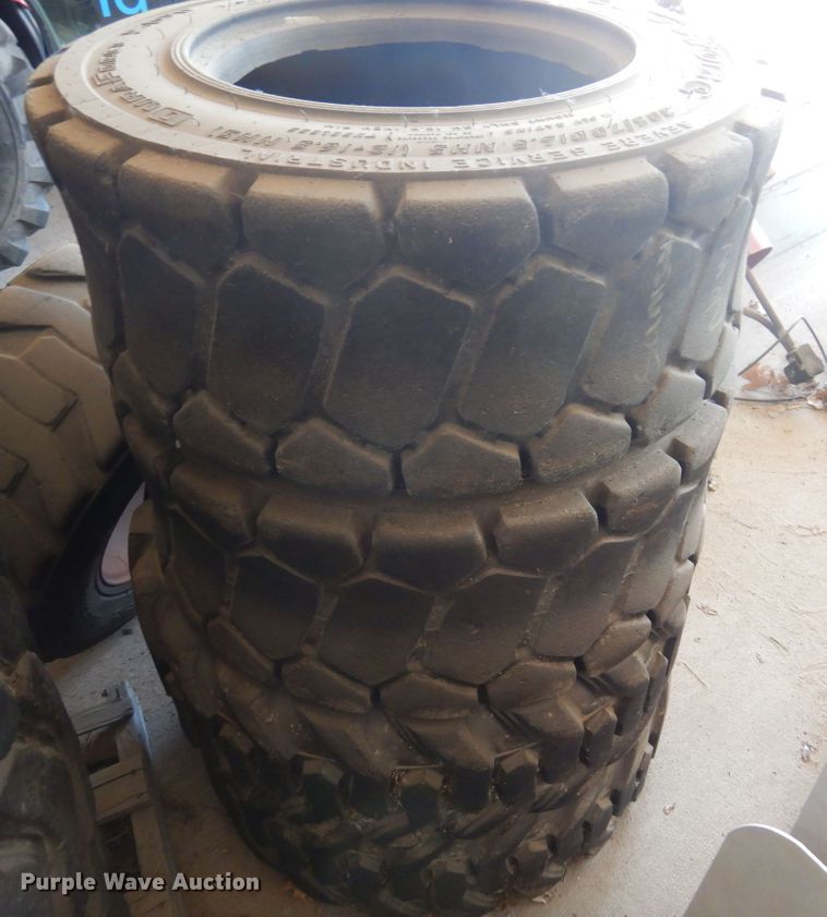 image for item DN0387 (5) skid steer tires