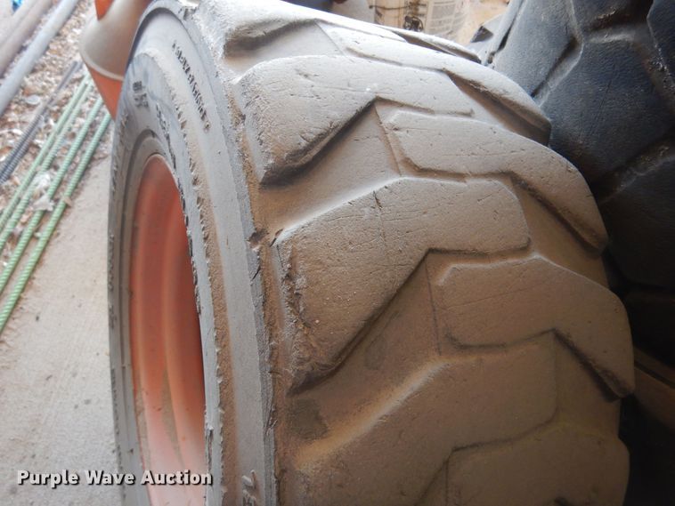 image for item DN0387 (5) skid steer tires