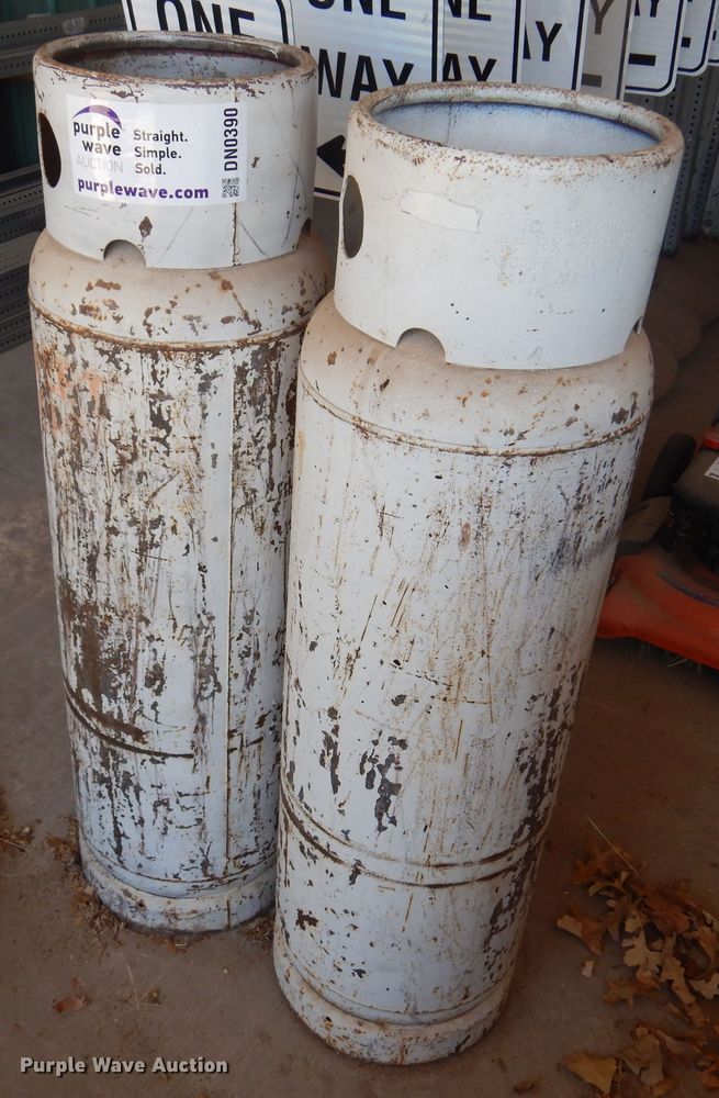 image for item DN0390 (2) LPG tanks