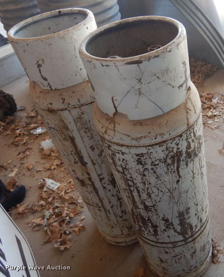 image for item DN0390 (2) LPG tanks