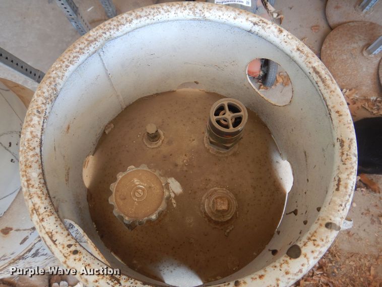 image for item DN0390 (2) LPG tanks