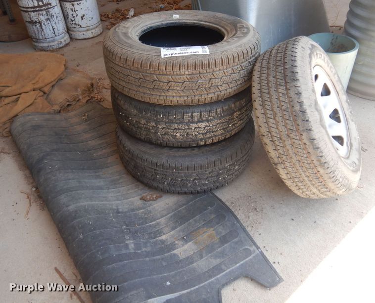 image for item DN0392 (4) tires