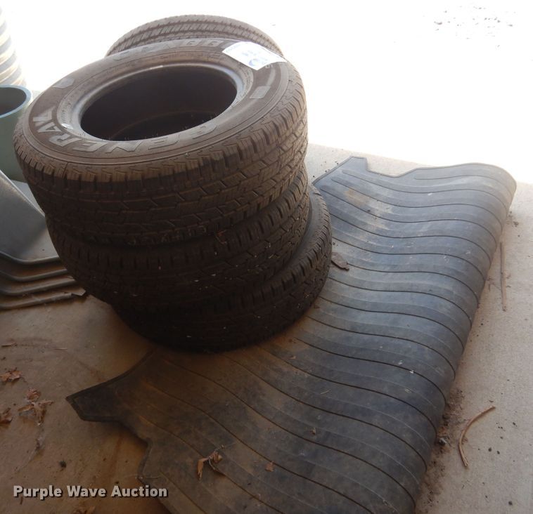 image for item DN0392 (4) tires