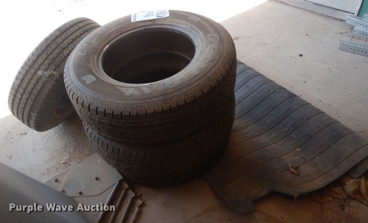 image for item DN0392 (4) tires
