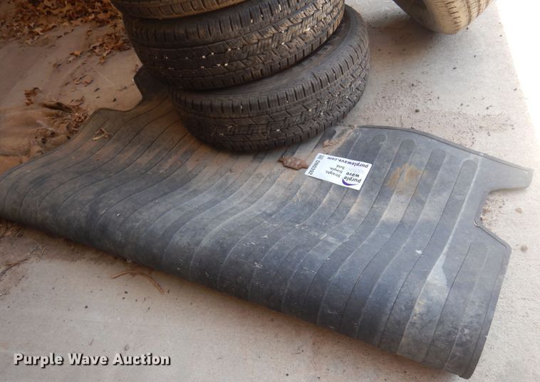 image for item DN0392 (4) tires