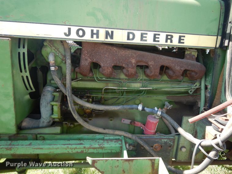 image for item DN1581 John Deere 2840  tractor