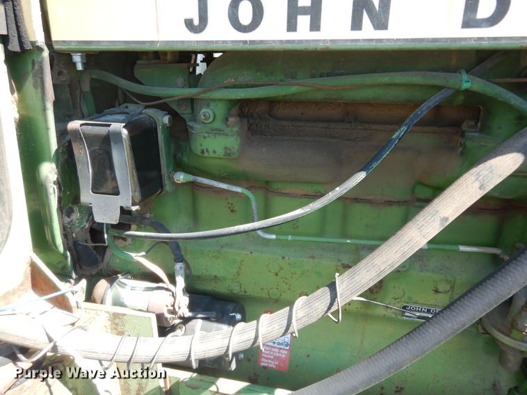 image for item DN1581 John Deere 2840  tractor