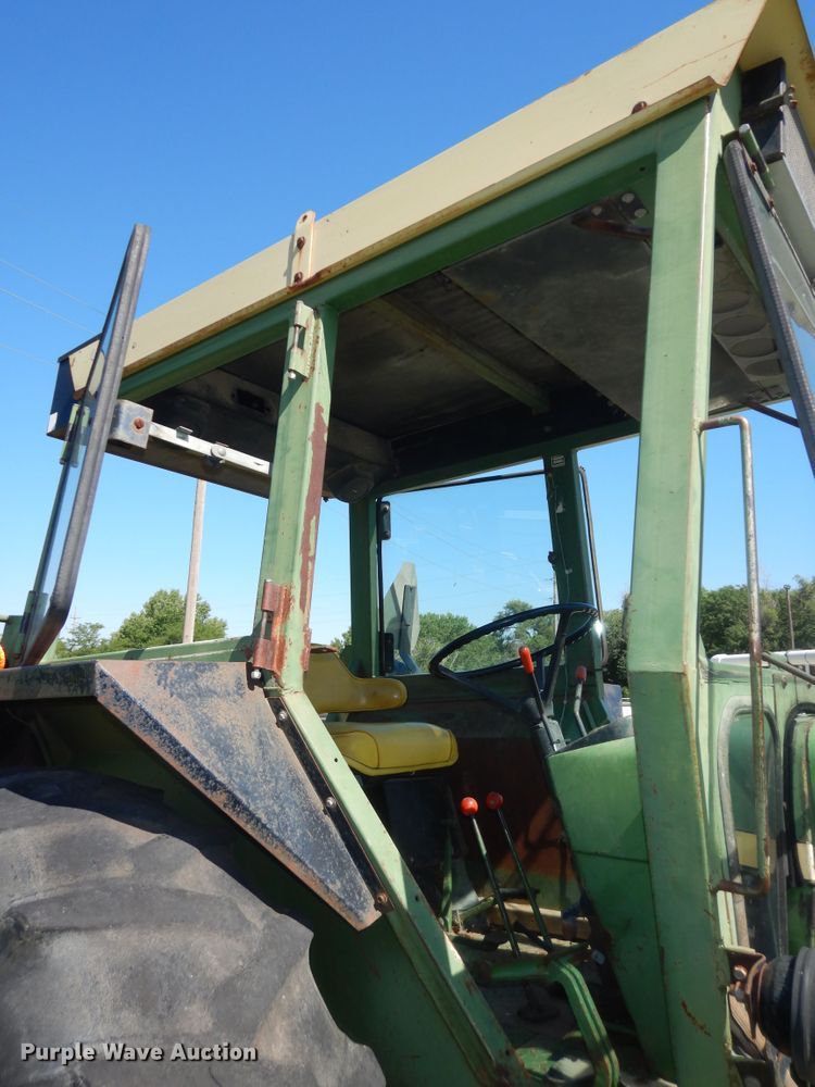 image for item DN1581 John Deere 2840  tractor