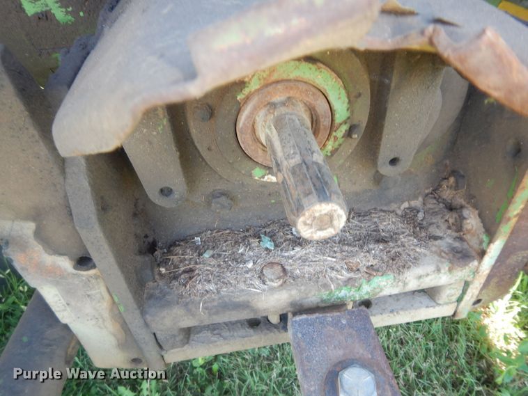 image for item DN1581 John Deere 2840  tractor