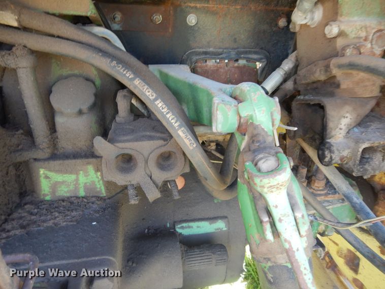 image for item DN1581 John Deere 2840  tractor