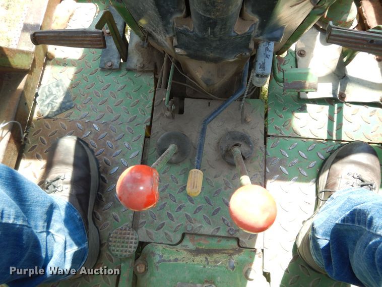 image for item DN1581 John Deere 2840  tractor