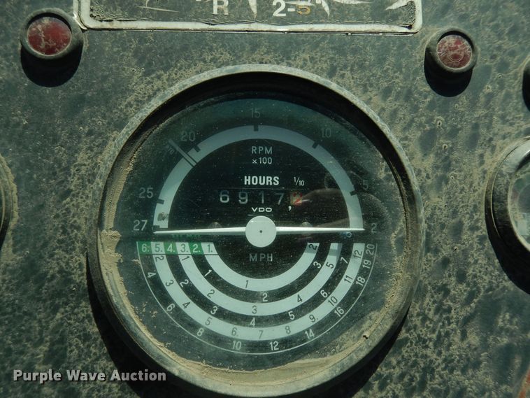 image for item DN1581 John Deere 2840  tractor