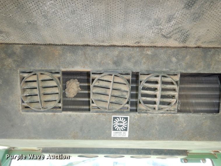 image for item DN1581 John Deere 2840  tractor