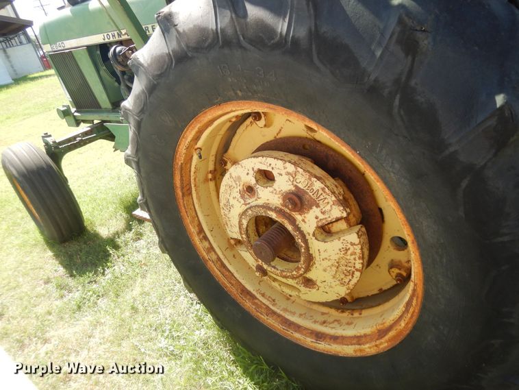 image for item DN1581 John Deere 2840  tractor