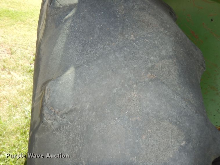 image for item DN1581 John Deere 2840  tractor