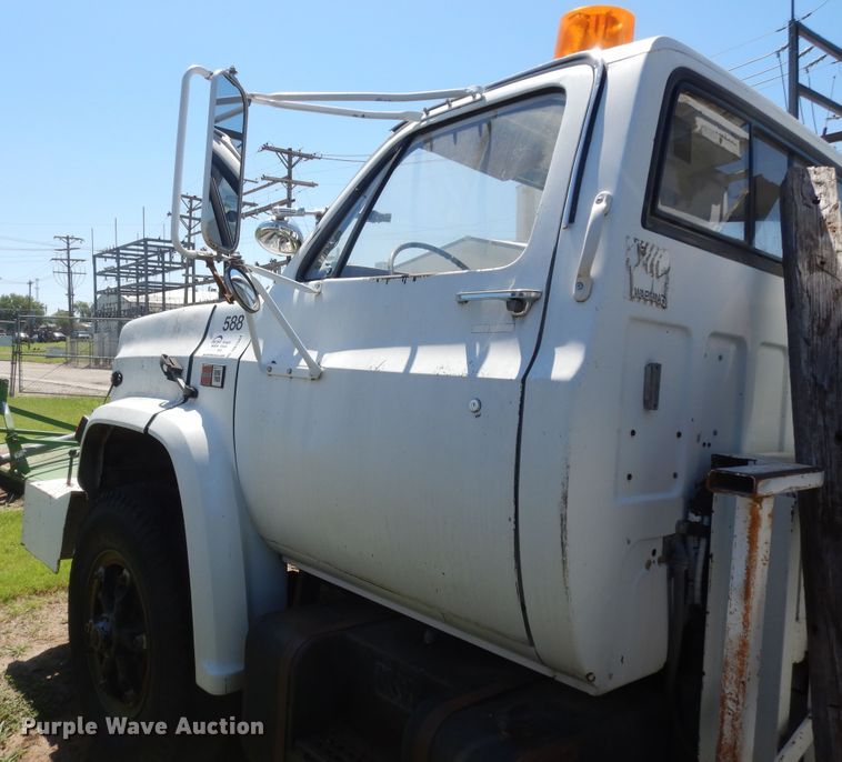 image for item DN1584 1989 GMC C6000  digger derrick truck