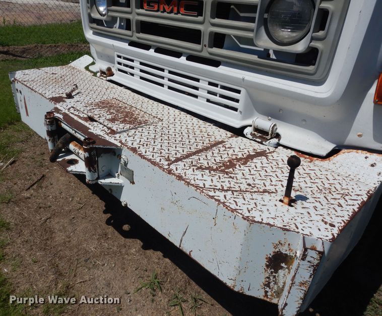 image for item DN1584 1989 GMC C6000  digger derrick truck