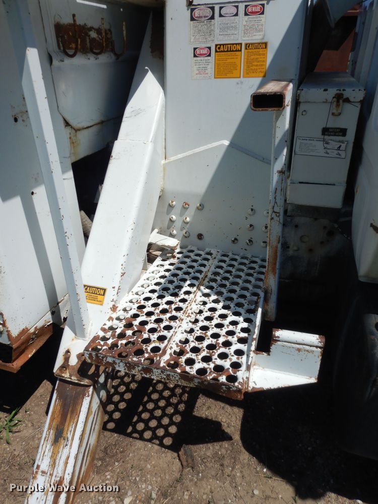 image for item DN1584 1989 GMC C6000  digger derrick truck