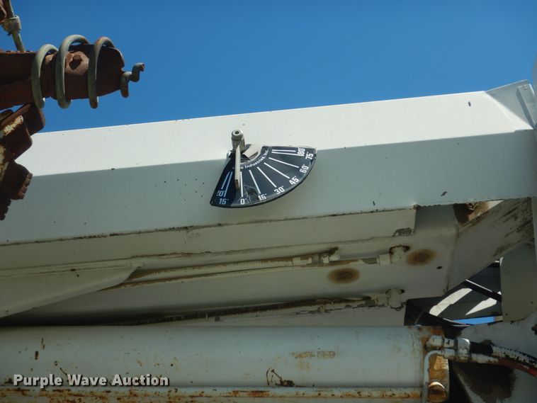 image for item DN1584 1989 GMC C6000  digger derrick truck