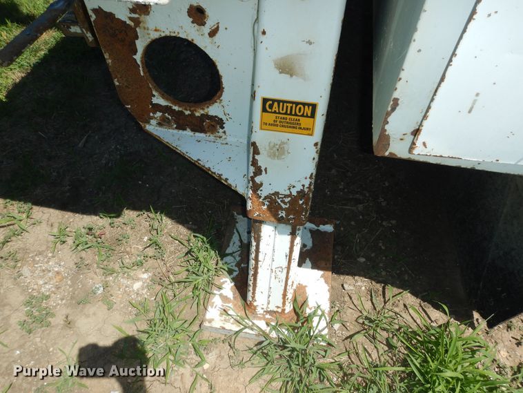 image for item DN1584 1989 GMC C6000  digger derrick truck