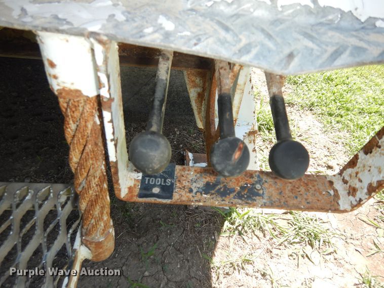 image for item DN1584 1989 GMC C6000  digger derrick truck