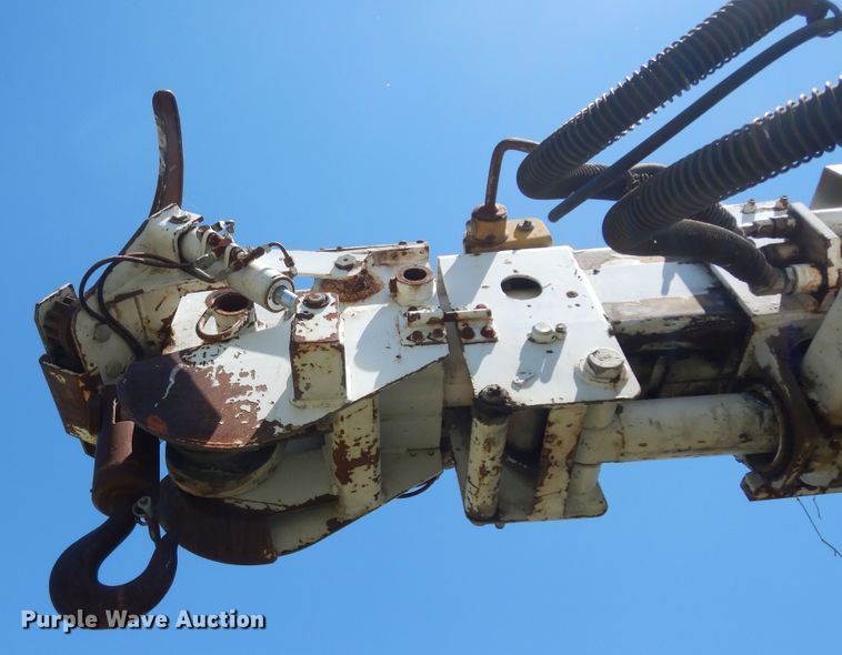 image for item DN1584 1989 GMC C6000  digger derrick truck