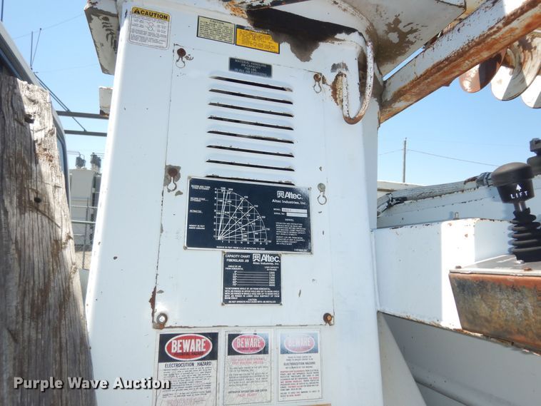 image for item DN1584 1989 GMC C6000  digger derrick truck