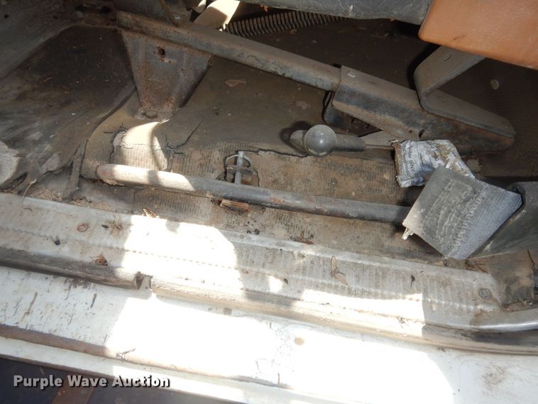 image for item DN1584 1989 GMC C6000  digger derrick truck