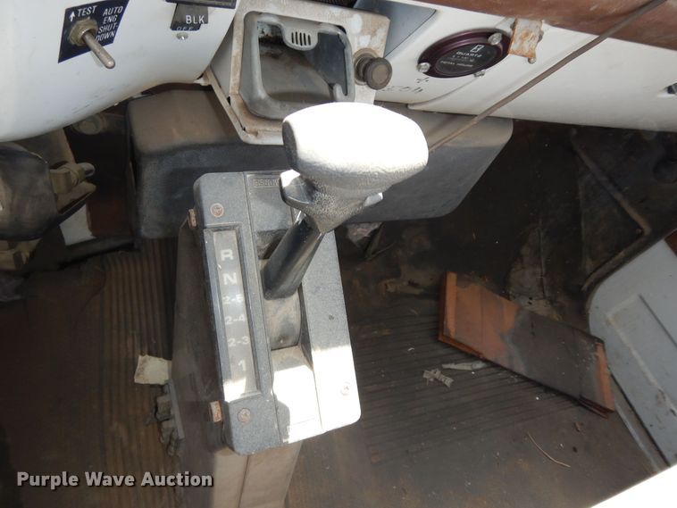 image for item DN1584 1989 GMC C6000  digger derrick truck