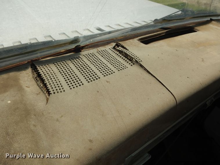 image for item DN1584 1989 GMC C6000  digger derrick truck