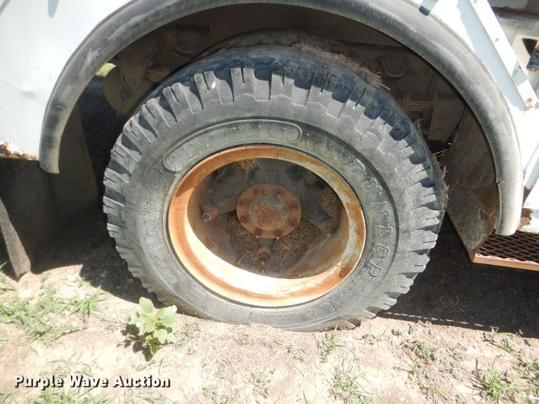 image for item DN1584 1989 GMC C6000  digger derrick truck