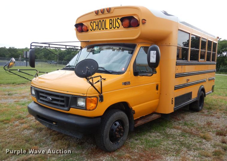 image for item DN1596 2003 Ford E450 Super Duty  school bus