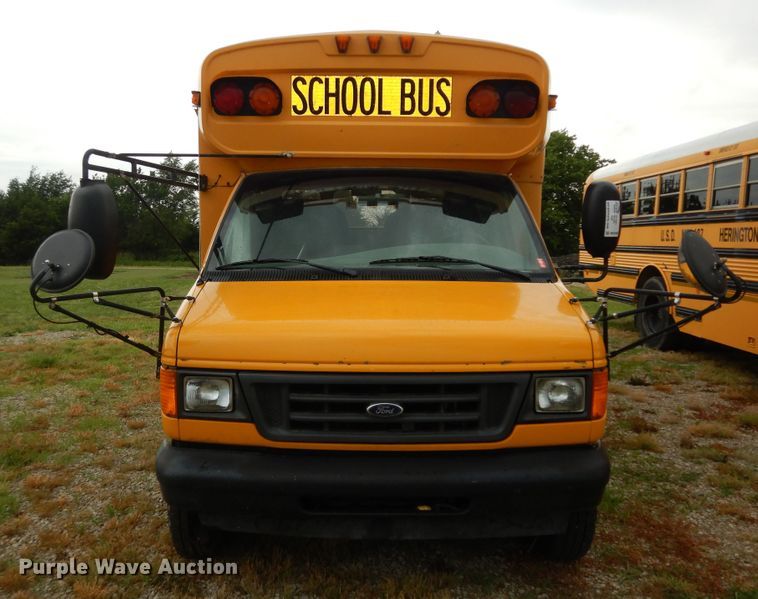 image for item DN1596 2003 Ford E450 Super Duty  school bus