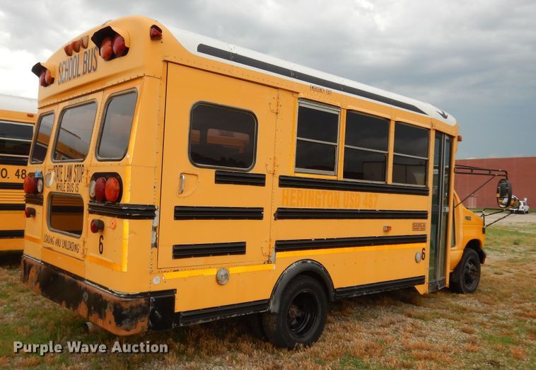 image for item DN1596 2003 Ford E450 Super Duty  school bus
