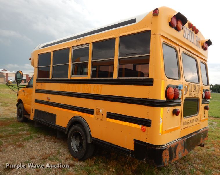 image for item DN1596 2003 Ford E450 Super Duty  school bus