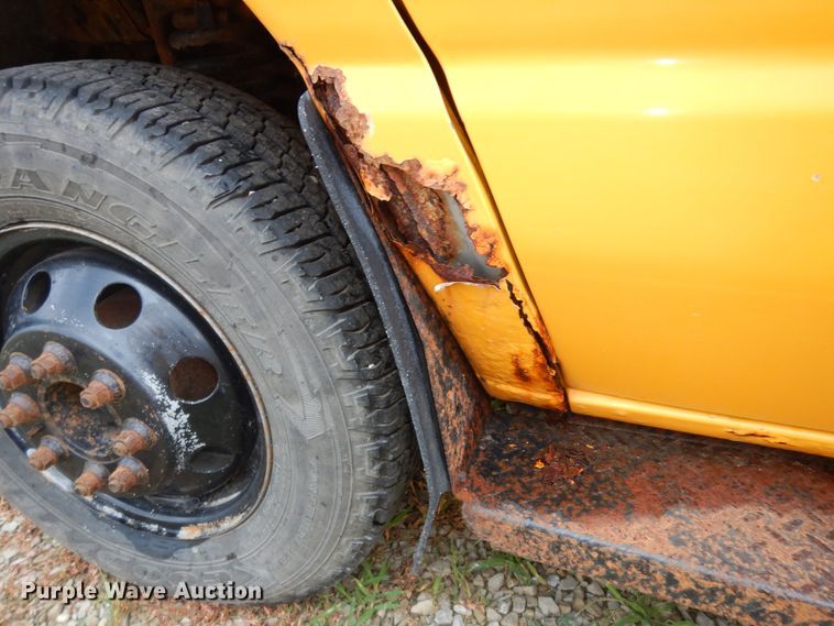 image for item DN1596 2003 Ford E450 Super Duty  school bus